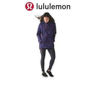 Lululemon Rain For Daze Jacket II Hounds Camo Water Repellent Light Size 10